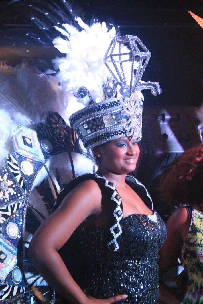 IL CARNEVALE DI ARUBA, DINNA IN MASCHERA DURANTE L'Island Festival Aruba