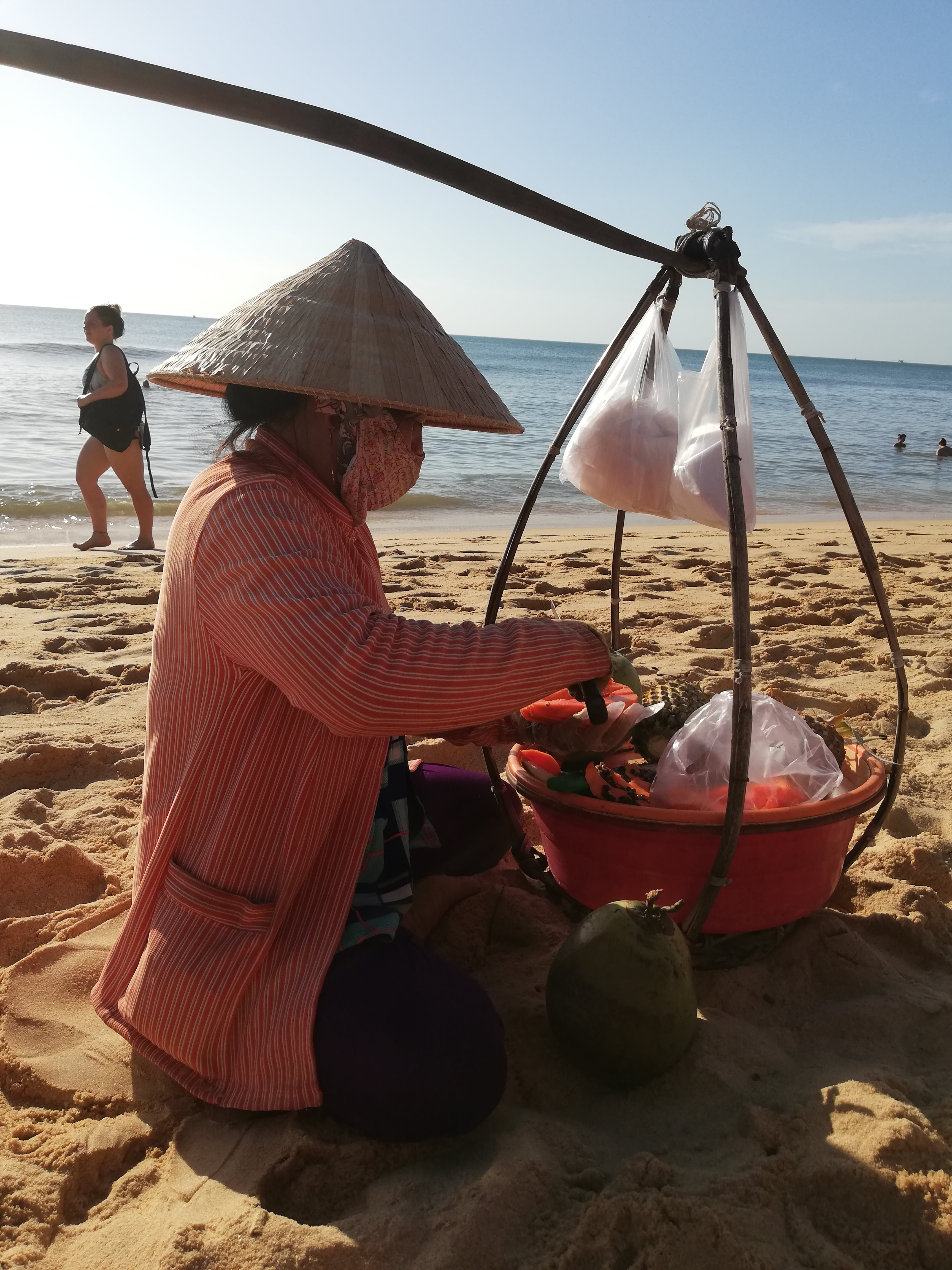 VENDITRICE DI FRUTTA NELL'ISOLA DI PHU QUOC,VIETNAM