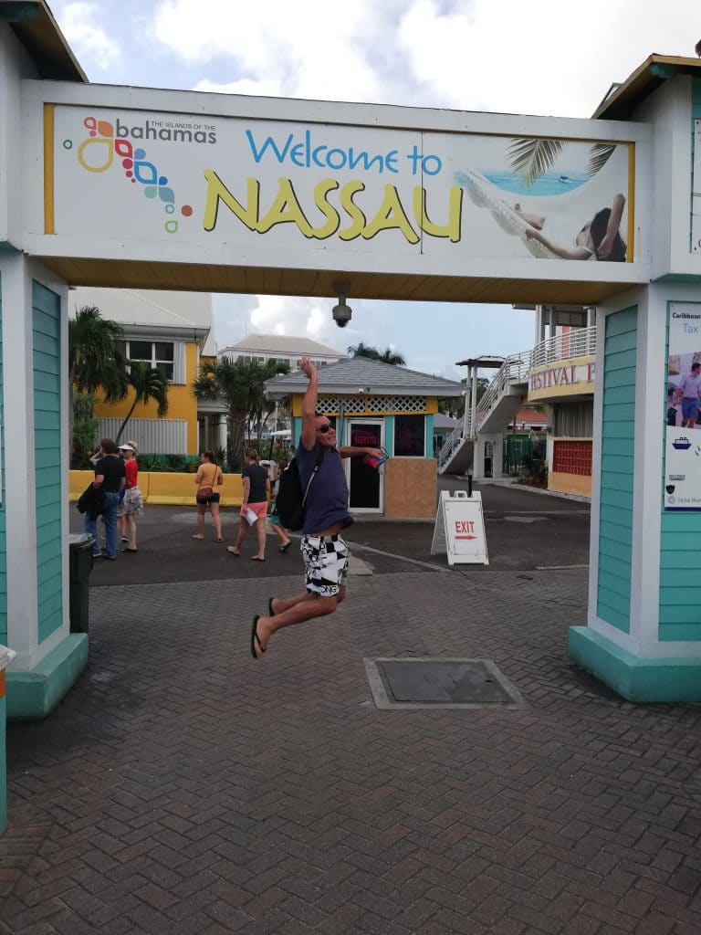 UN SALTO A NASSAU
