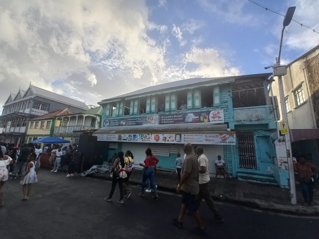 Basseterre St Kitts and Nevis, edifici colorati