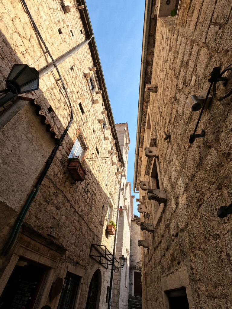 uno scorcio del centro storico di Kotor
