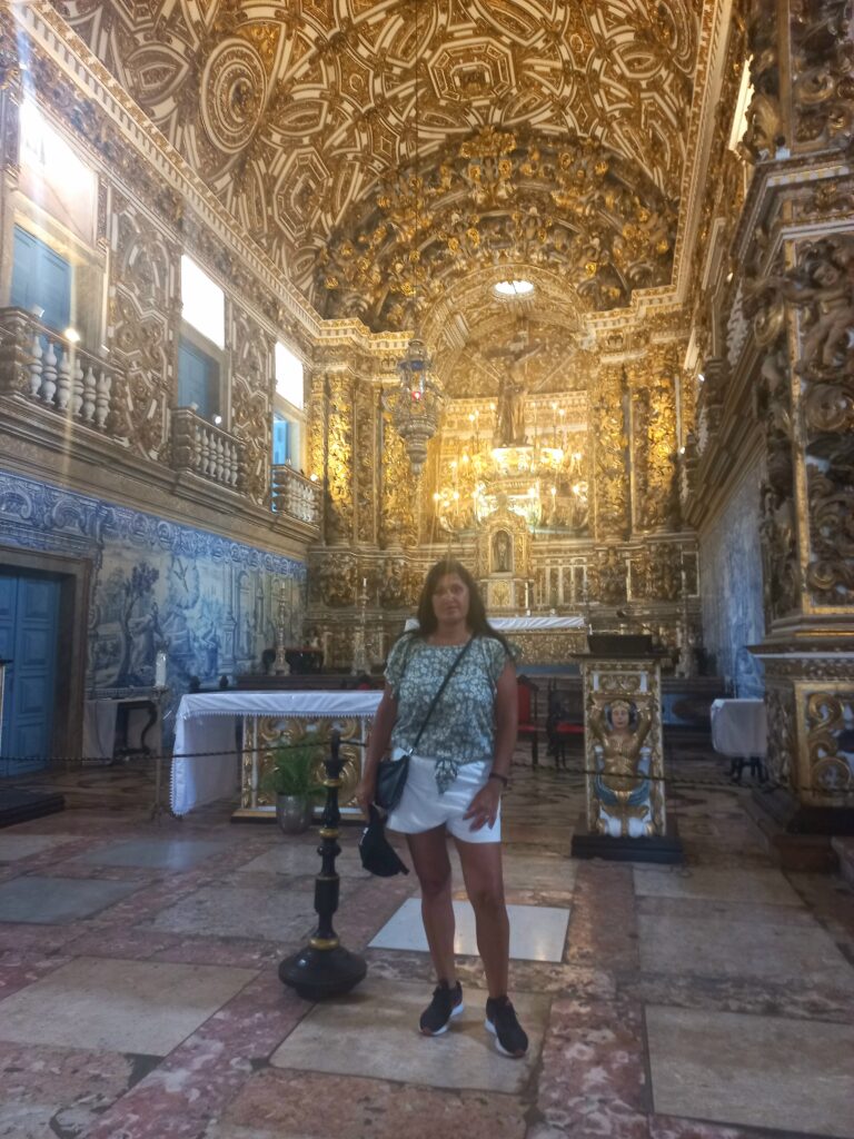 Interno dell'Igreja de São Francisco tutto in oro
