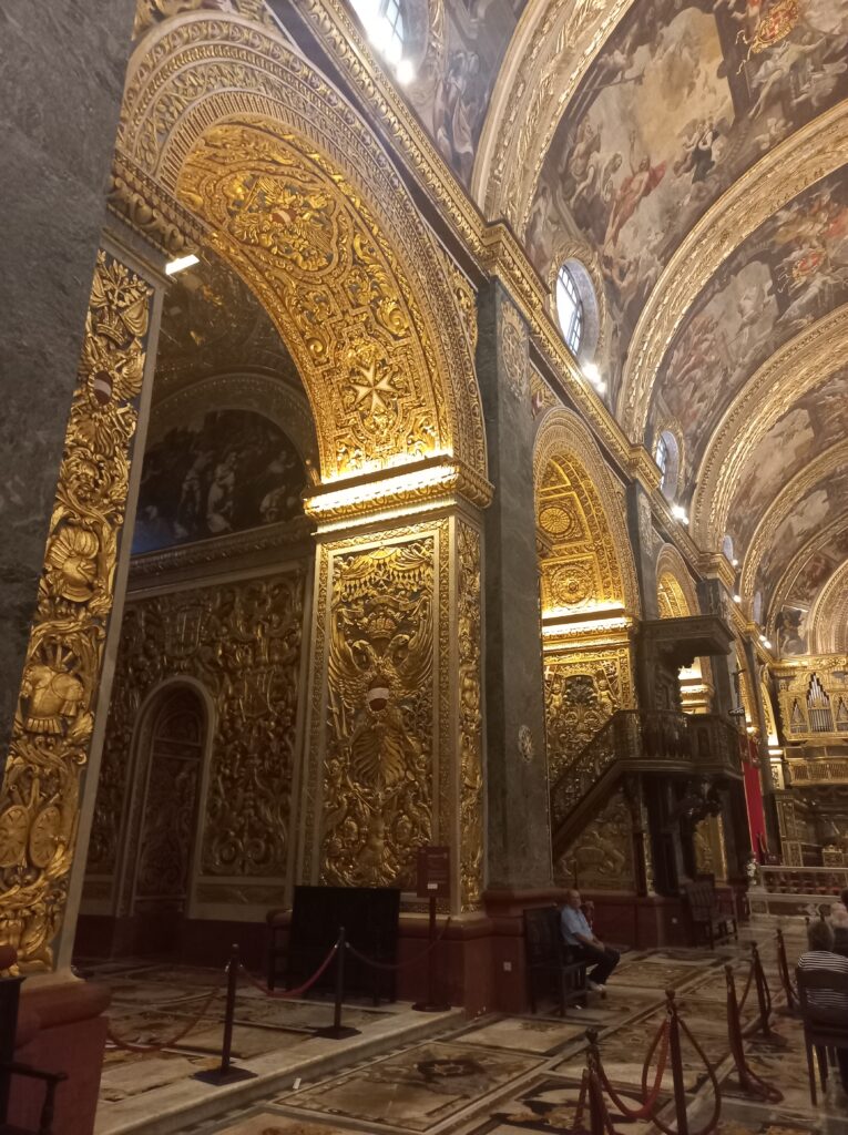 Concattedrale di San Giovanni gli interni dorati