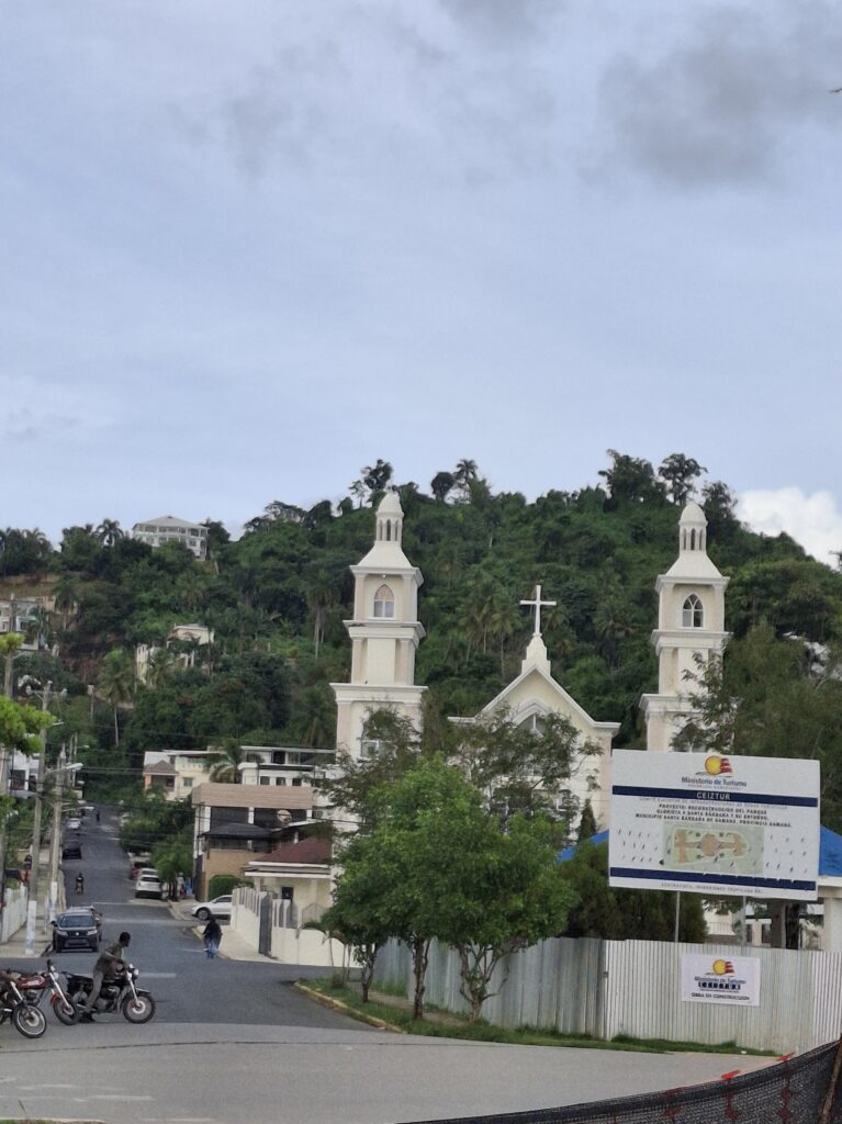 La Churcha, chiesa a Santa Barbara de Samanà