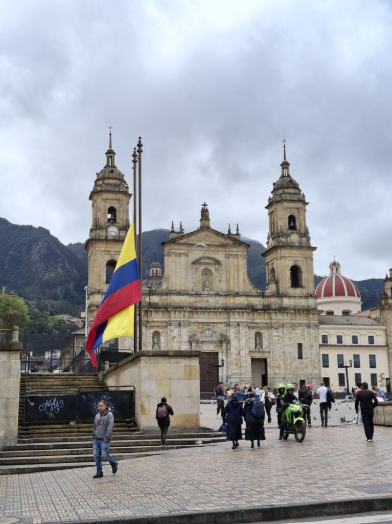 Cattadrale Primada nella Plaza Bolívar Bogotà