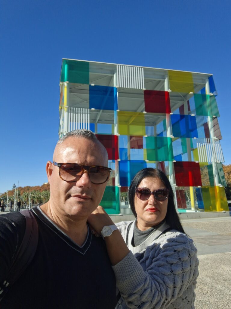 Centre Pompidou, il cubo di vetro a Malaga