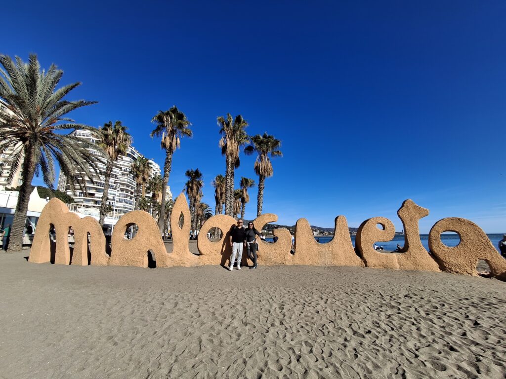 Malagueta sign, la scritta sulla spiaggia