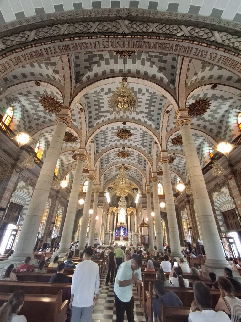 Interni della Catedral Basílica de la Inmaculada Concepción di Mazatlan
