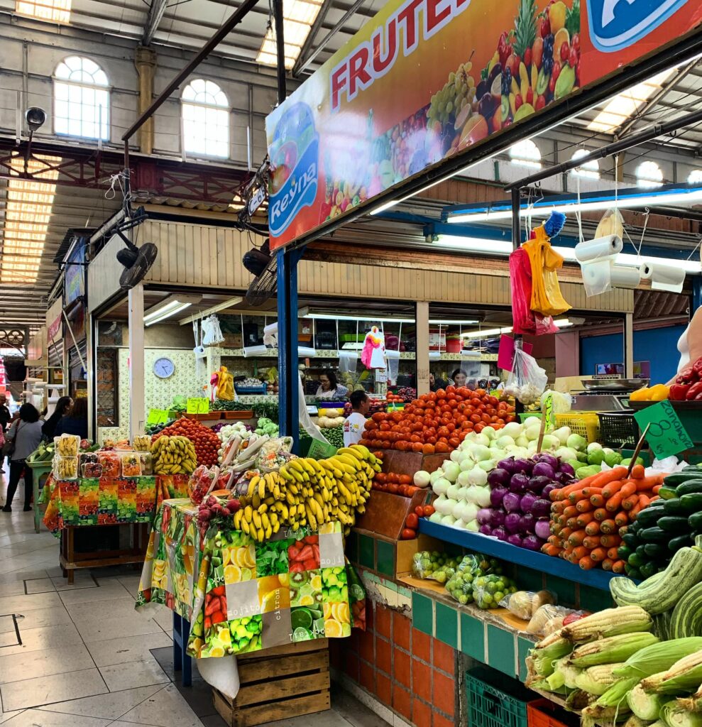 Frutta al Mercado Municipal José María Pino Suárez Mazatlan