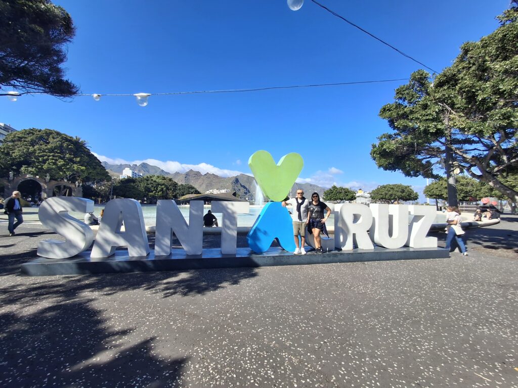 Santa Cruz sign a Tenerife