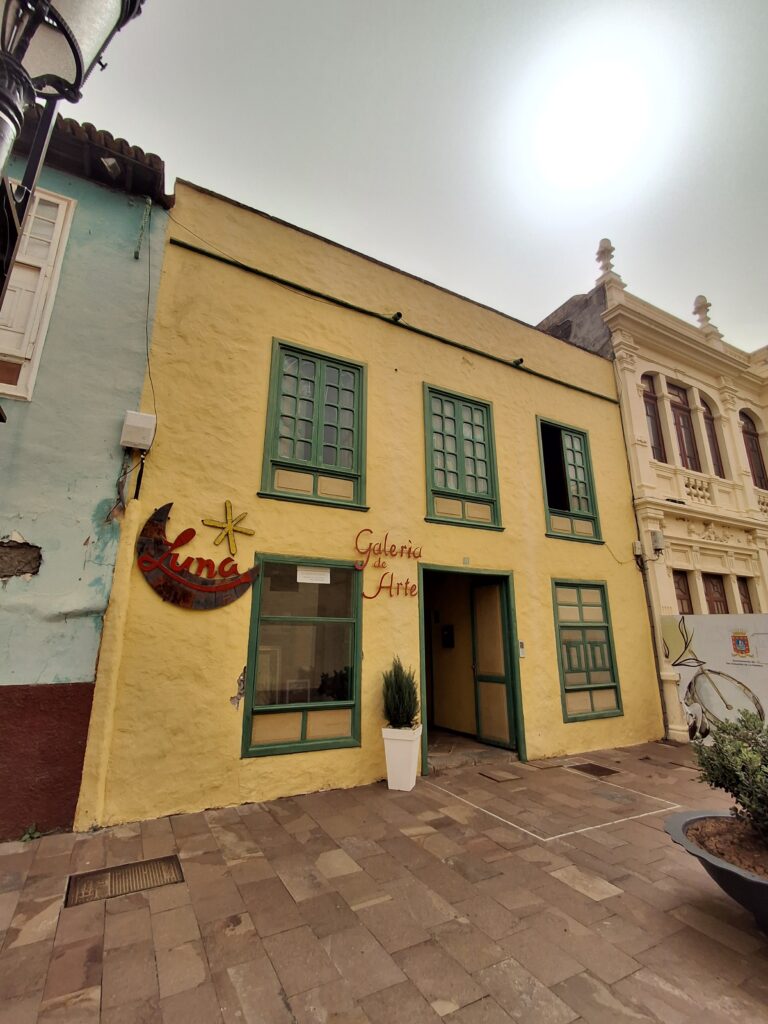 Edifici canari a San Sebastian