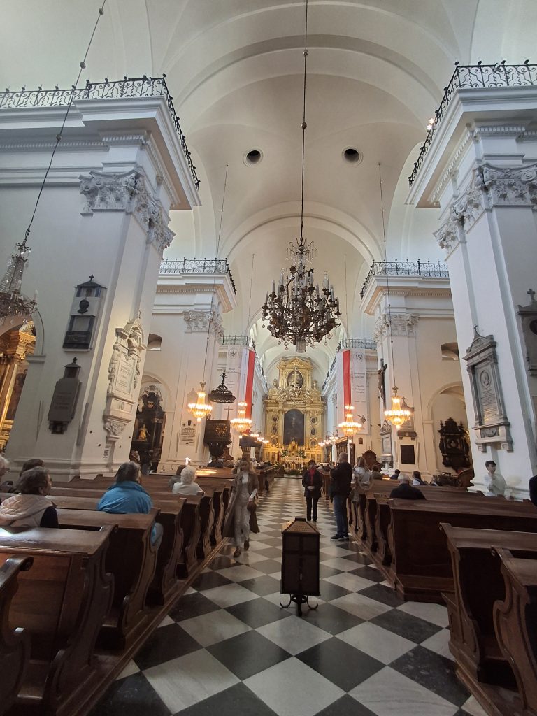 Interni della Chiesa di S. Croce