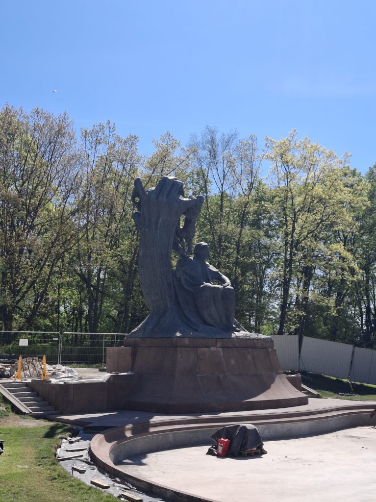Statua di Chopin al Parco Łazienki