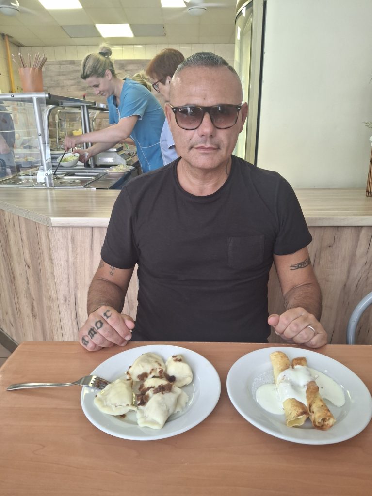 Dove mangiare a Breslavia, Bar mleczny Miś, piatto di Pierogi e naleśnik