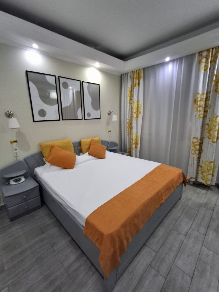Dove dormire a Bucarest, camera del Relax Confort Suites Hotel