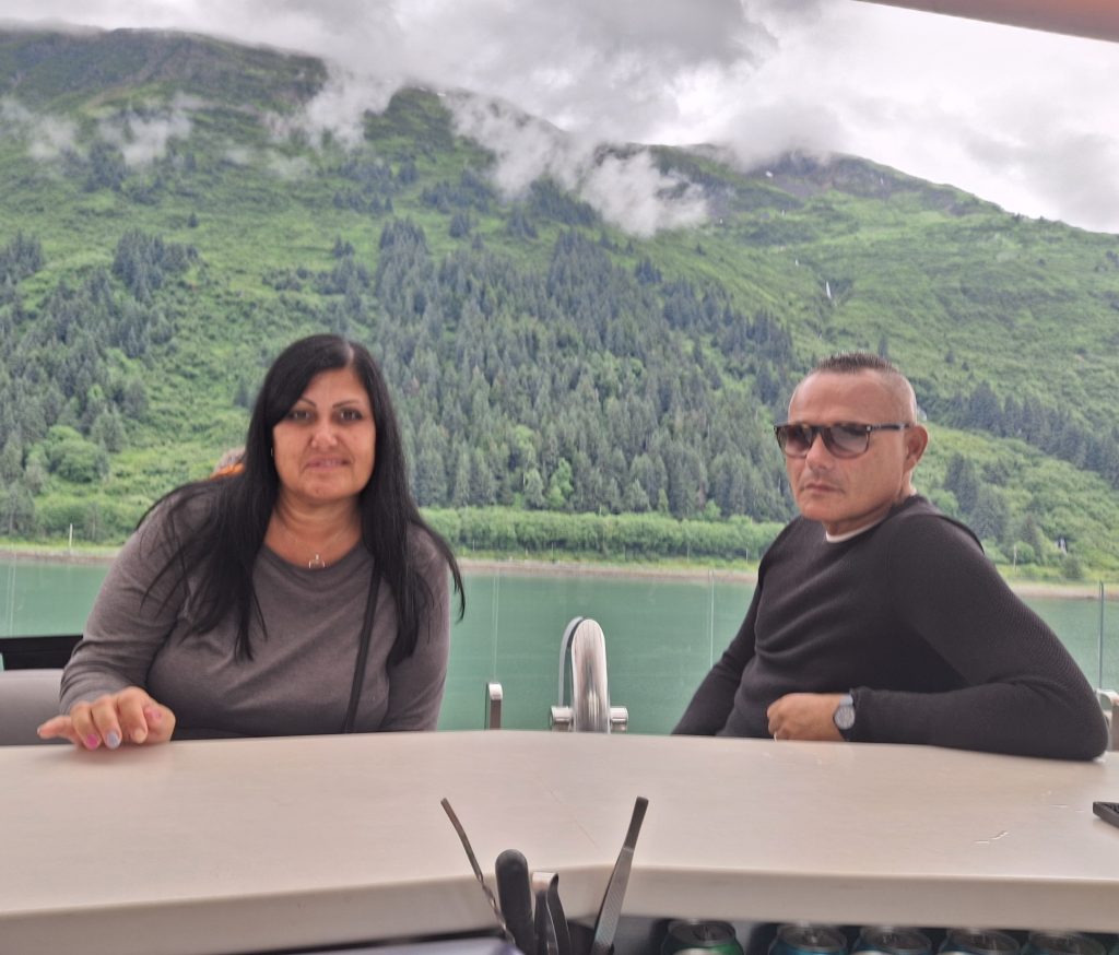 Paesaggio dei fiordi in Alaska, tra le prime cose da vedere a Juneau