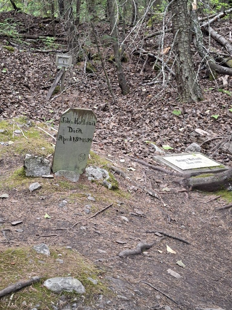 Skagway Alaska cosa vedere, Gold Rush Cemetery, lapidi